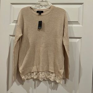 Sweater top cream in color